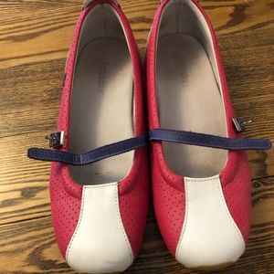 Lacoste women’s sneaker with buckle size 9